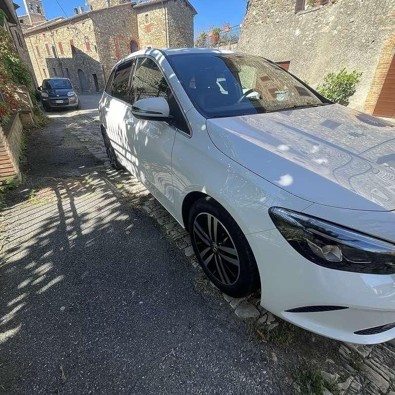 Usata Mercedes B180 116 CV (85 kW) 2020 Monovolume