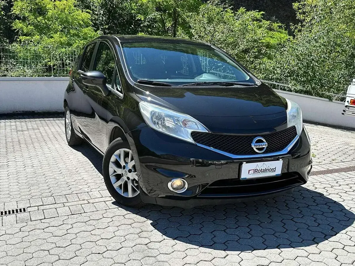 Usata Nissan Note 90 CV (66 kW) 2015 Nero Utilitaria