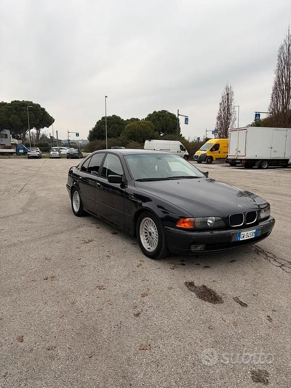 Usata BMW 525 M Sport 143 CV (105 kW) 1998 Nero Berlina