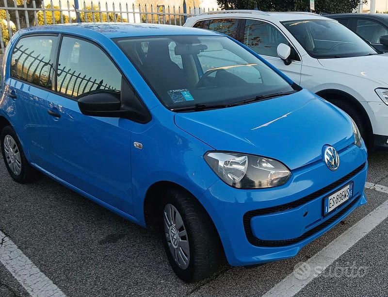 Usata VW up! 68 CV (50 kW) 2014 Blu Utilitaria