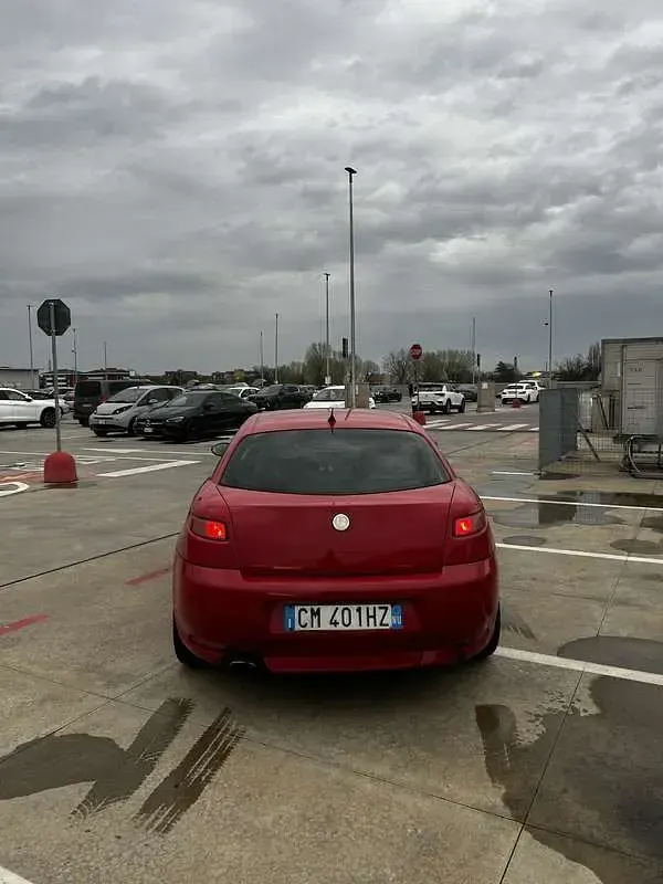 Usata Alfa Romeo GT Distinctive 150 CV (110 kW) 2004 Coupé