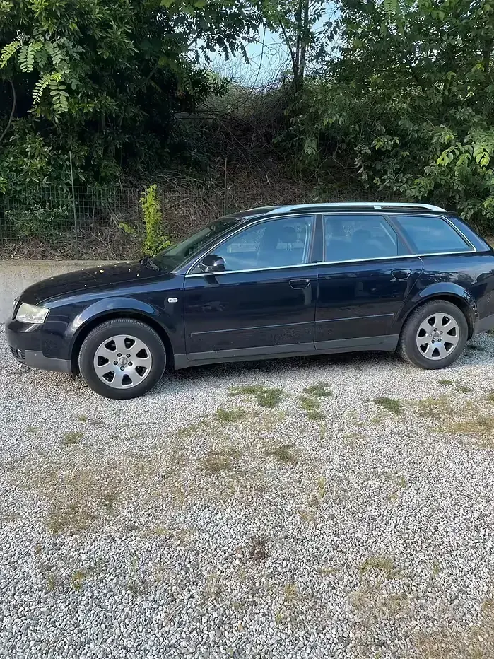 Usata Audi A4 101 CV (74 kW) 2003 Blu Station wagon