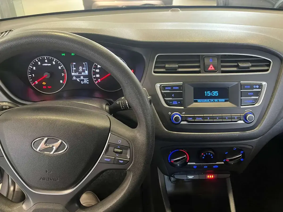 Usata Hyundai i20 75 CV (55 kW) 2019 Grigio metallizzato Utilitaria