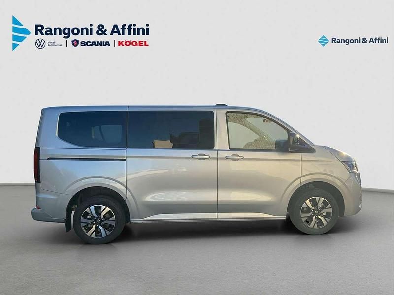 Nuova VW Caravelle Life 160 kW (218 CV) 2026 Argento Furgone