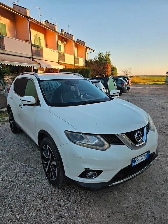 Usata Nissan X-Trail Tekna 130 CV (95 kW) 2016 Bianco SUV