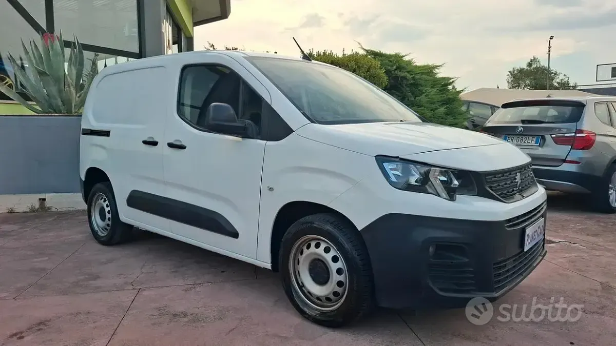 Usata Peugeot Partner S 102 CV (75 kW) 2021 Bianco Monovolume