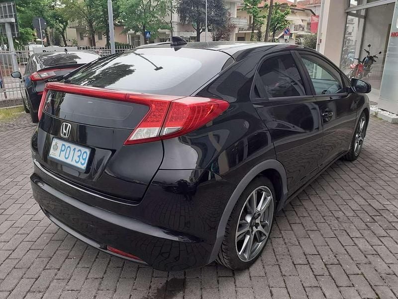 Usata Honda Civic Elegance 99 CV (72 kW) 2012 Nero Berlina