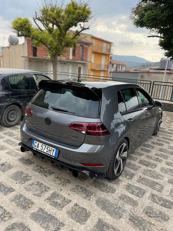 Usata VW Golf VII GTI 245 CV (180 kW) 2019 Grigio Berlina