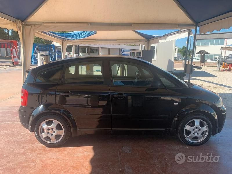 Usata Audi A2 Ambiente 90 CV (66 kW) 2003 Nero Utilitaria
