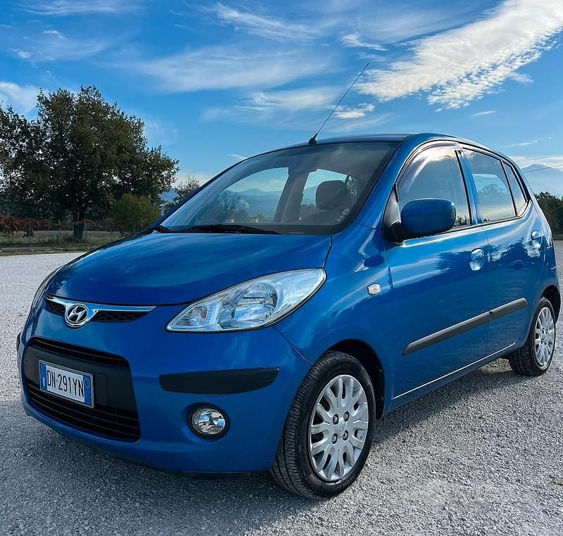 Usata Hyundai i10 Active 66 CV (48 kW) 2008 Blu Utilitaria