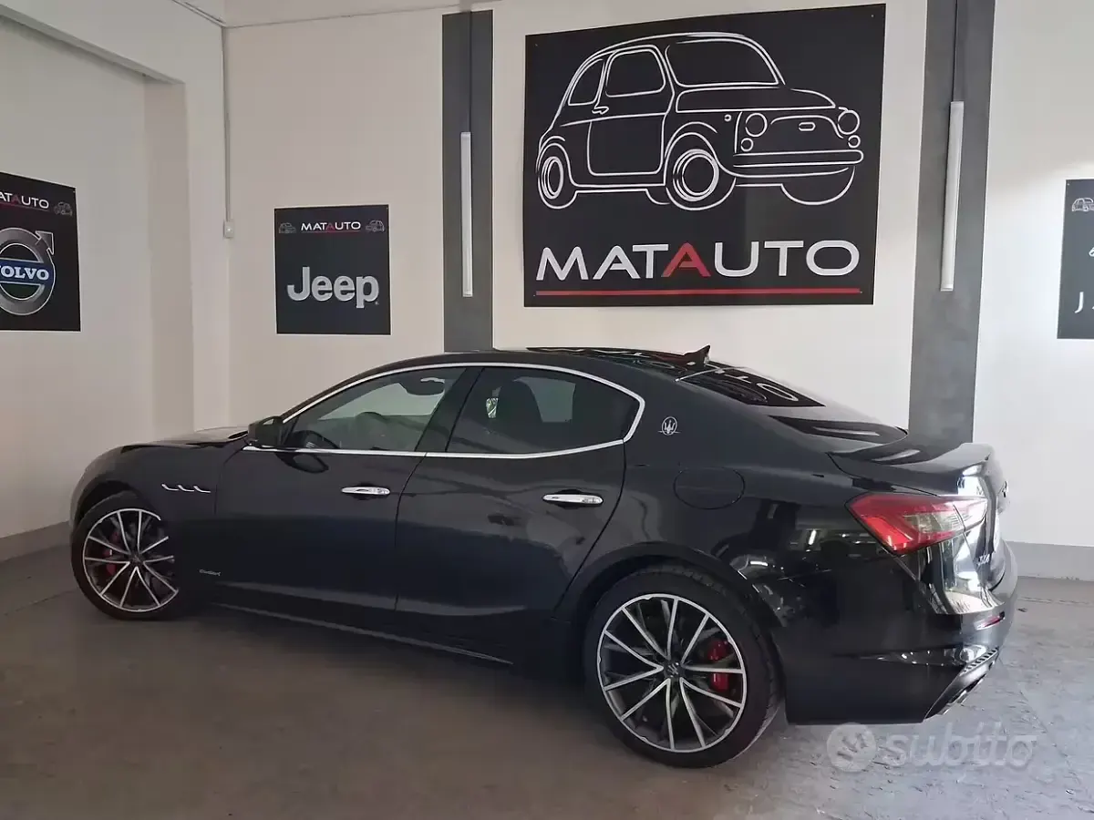 Usata Maserati Ghibli GranLusso 430 CV (316 kW) 2020 Nero Berlina