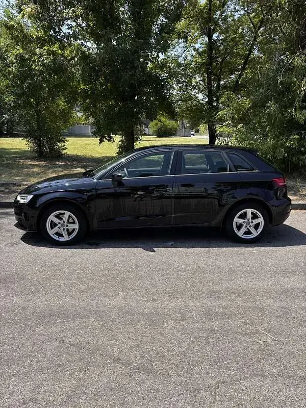Usata Audi A3 Ambiente 110 CV (80 kW) 2018 Nero Berlina