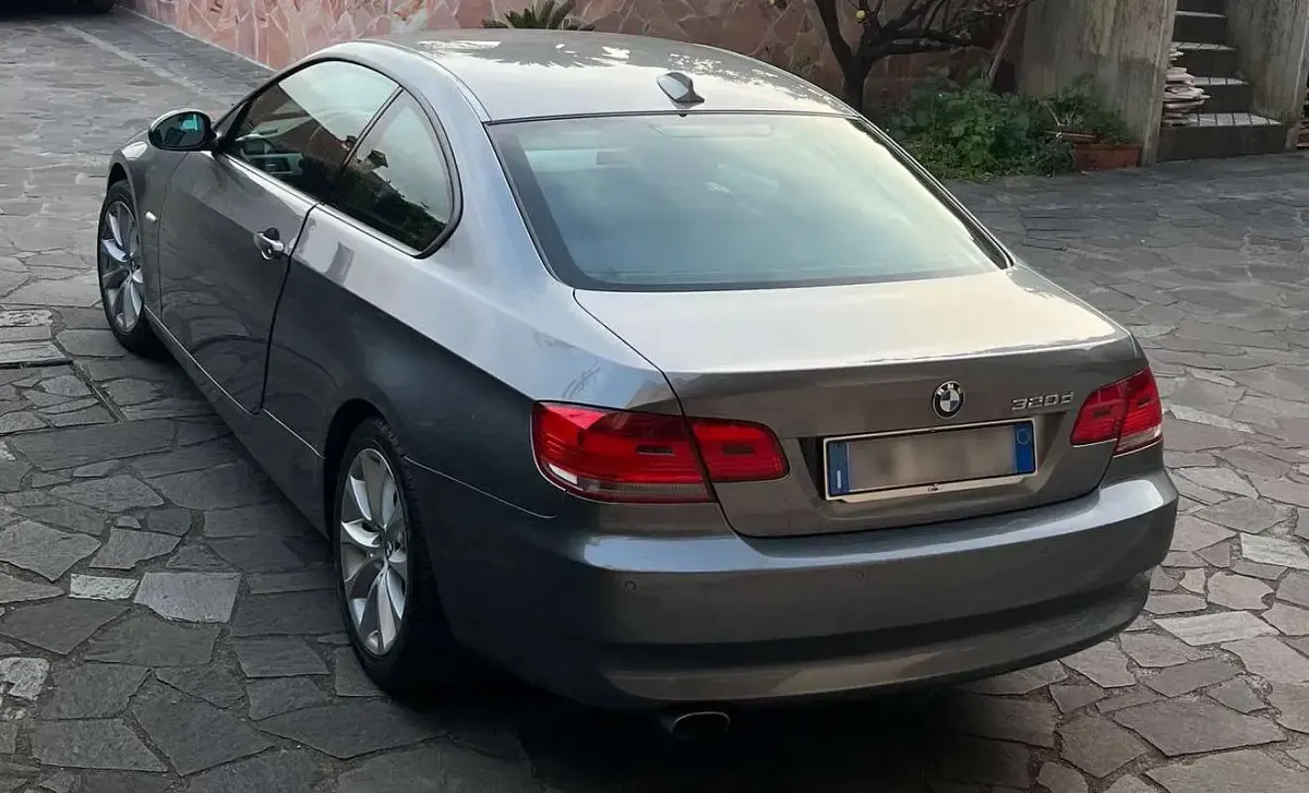 Usata BMW 320 177 CV (130 kW) 2008 Grigio Coupé