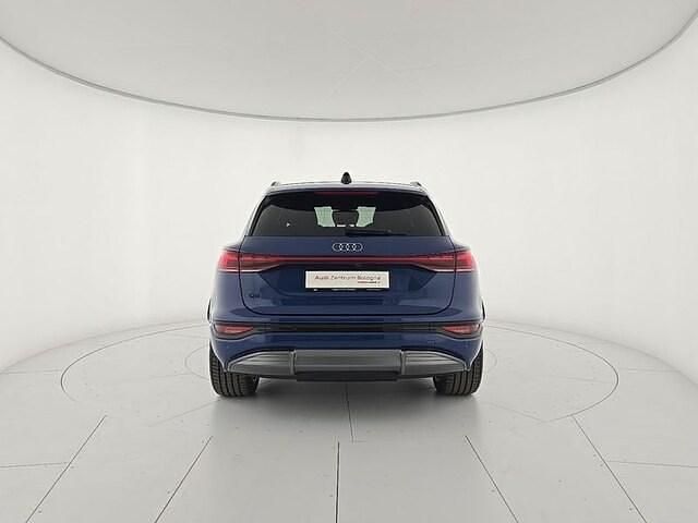 Usata Audi Q6 e-tron Business 284 kW (387 CV) 2025 Blu ascari metallizzato SUV