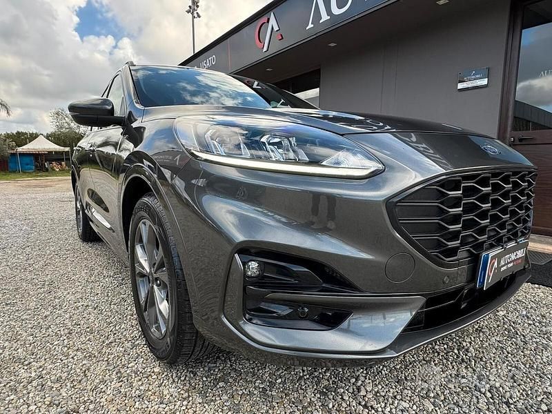 Usata Ford Kuga ST-Line X 120 CV (88 kW) 2021 Grigio SUV