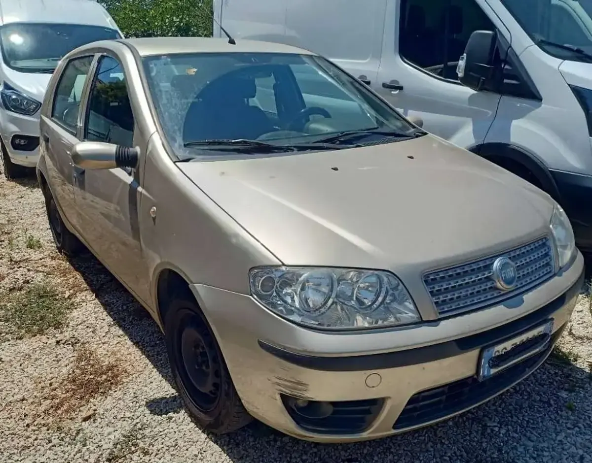 Usata Fiat Punto Classica 60 CV (44 kW) 2008 Beige Utilitaria