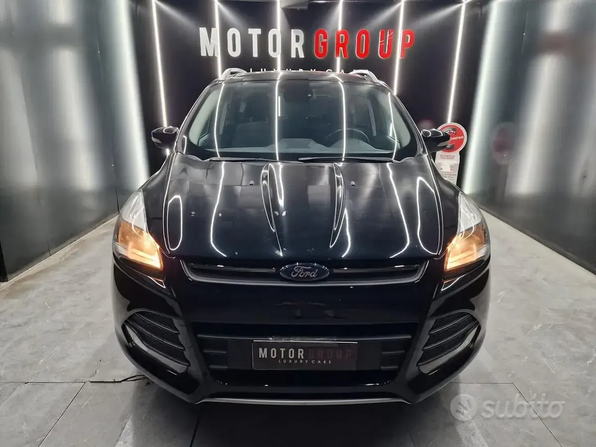 Usata Ford Kuga Titanium 120 CV (88 kW) 2015 Nero SUV