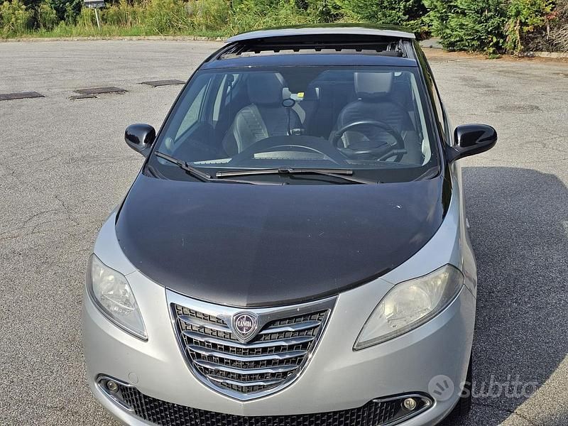 Usata Lancia Ypsilon S 69 CV (50 kW) 2012 Grigio Utilitaria