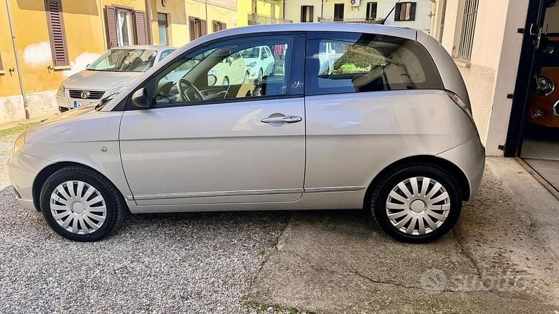 Usata Lancia Ypsilon 59 CV (43 kW) 2007 Grigio Utilitaria
