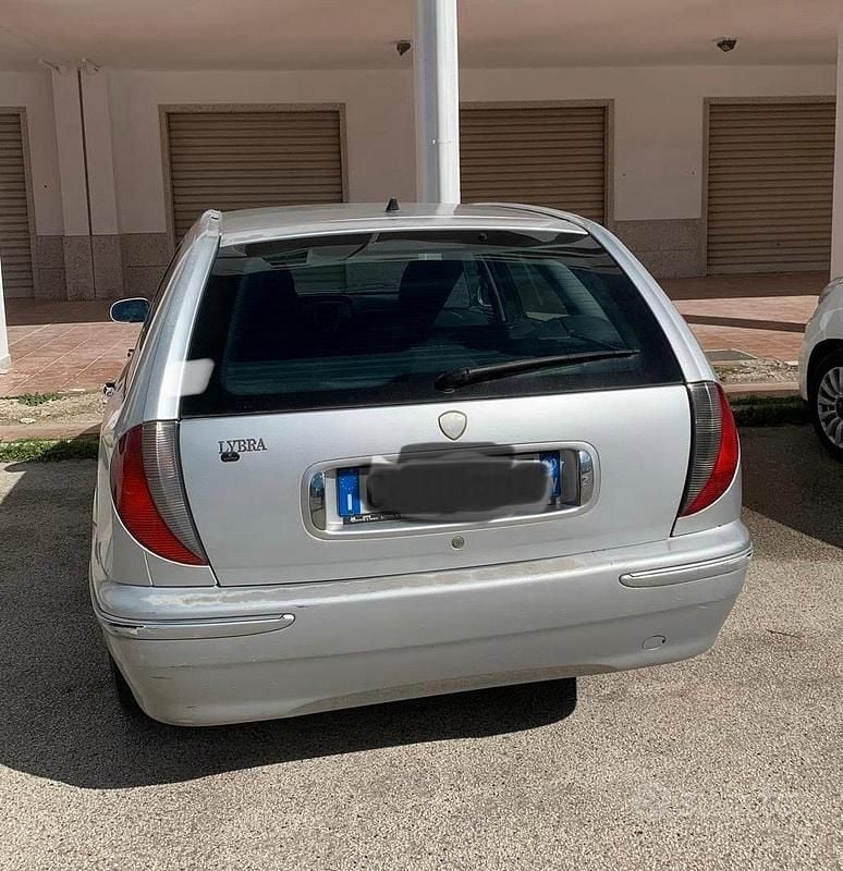 Usata Lancia Lybra 116 CV (85 kW) 2004 Grigio Station wagon