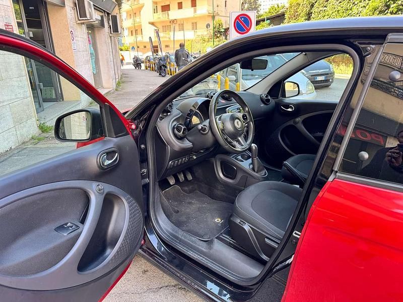 Usata Smart ForFour Prime 71 CV (52 kW) 2018 Rosso Utilitaria