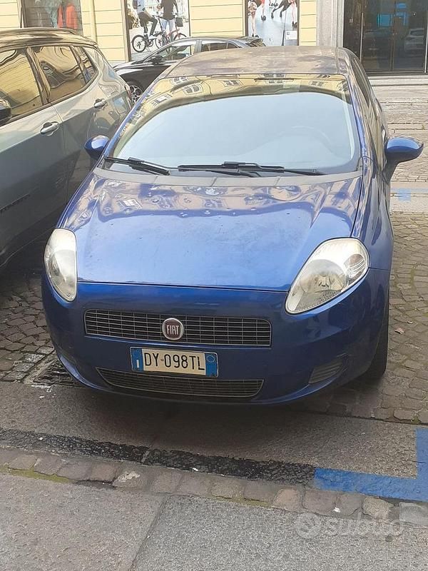 Usata Fiat Grande Punto 65 CV (47 kW) 2009 Blu Utilitaria