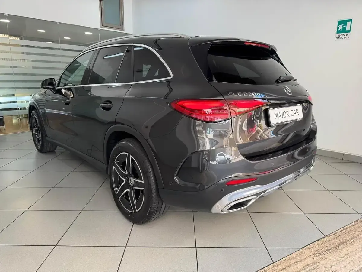 Usata Mercedes GLC220 AMG line 197 CV (144 kW) 2023 Nero SUV