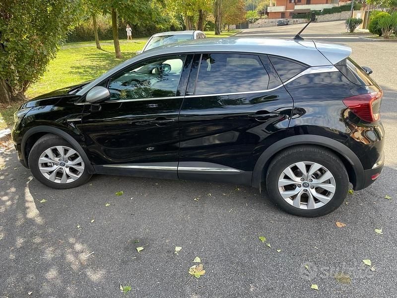Usata Renault Captur 94 CV (69 kW) 2021 Nero SUV