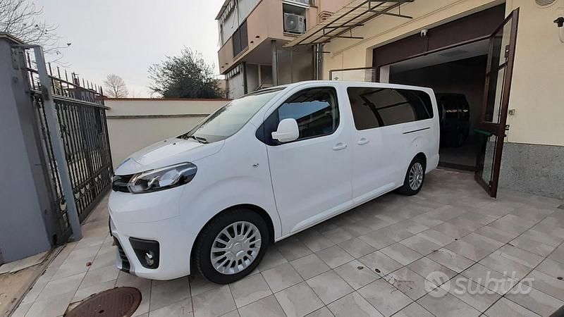 Begagnad Toyota Proace Verso 140 HK (102 kW) 2021 Vit Kombi
