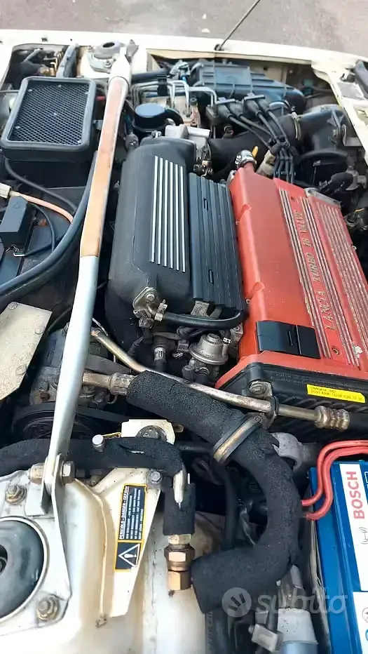 Usata Lancia Delta 211 CV (155 kW) 1994 Bianco Utilitaria