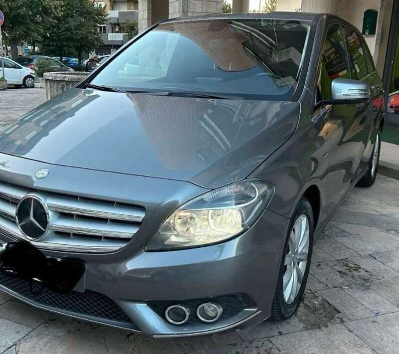Usato 2012 Mercedes B180 1.8 Diesel 109 CV (7.500 €)