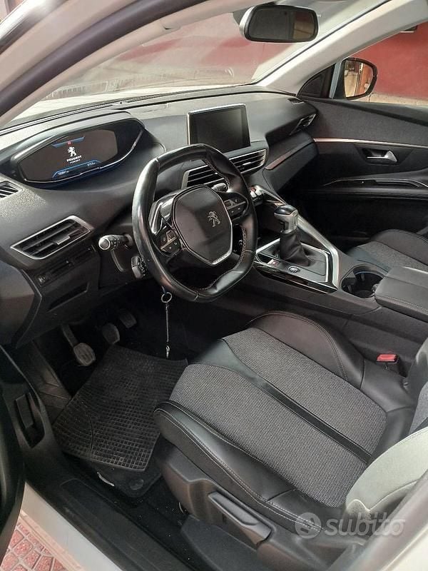 Usata Peugeot 3008 130 CV (95 kW) 2020 SUV
