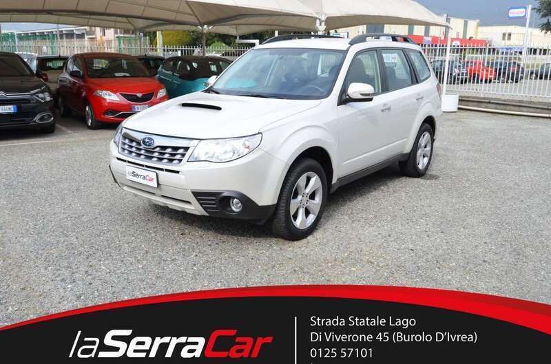 Bianco Usata 2013 Subaru Forester Exclusive+ SUV | 12.900 € (Buon prezzo) - Immagine 1/4