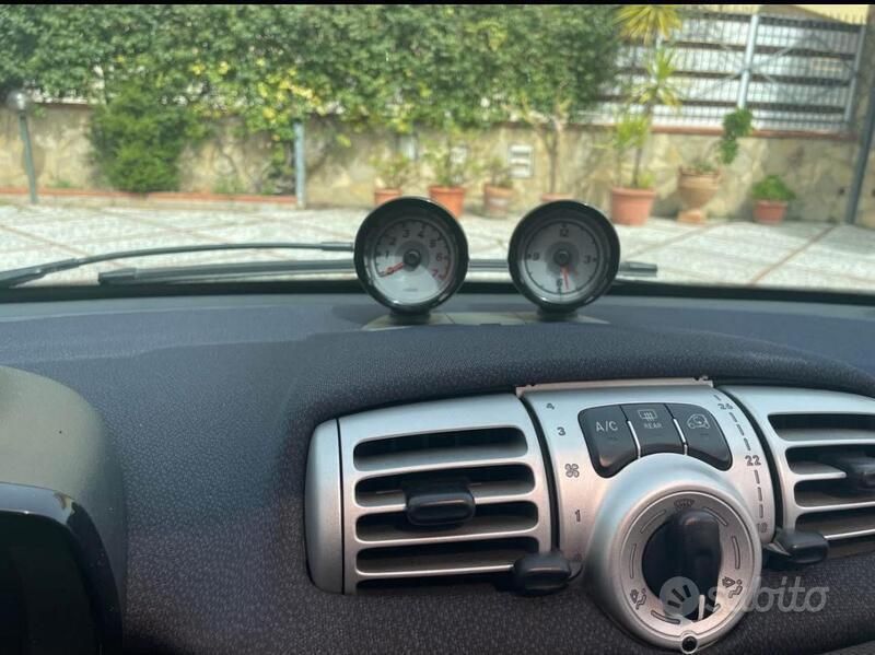 Usata Smart ForTwo Coupé 61 CV (44 kW) 2011 Utilitaria