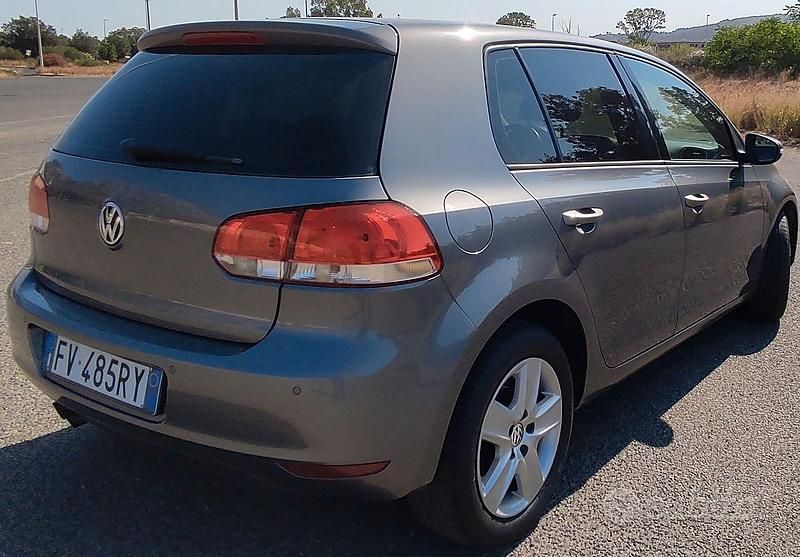 Usata VW Golf VI Comfortline 122 CV (89 kW) 2009 Grigio Utilitaria