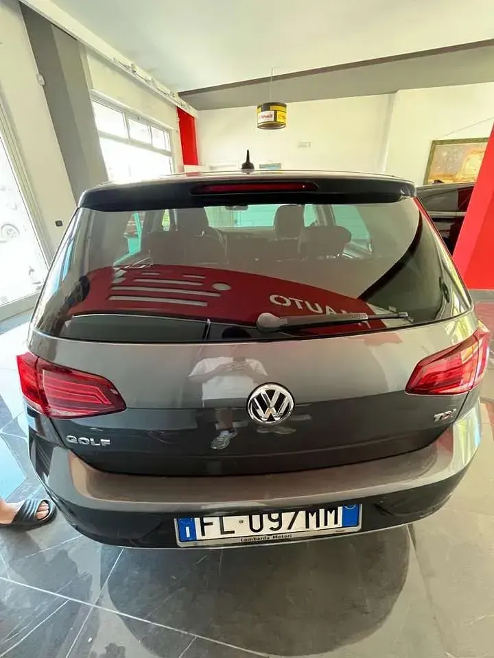 Usata VW Golf VII Highline 116 CV (85 kW) 2017 Grigio Berlina