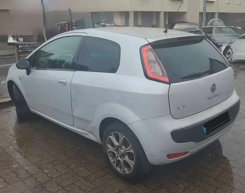 Occasion Fiat Punto Evo Dynamic 90 ch (66 kW) 2010 Argent Citadine
