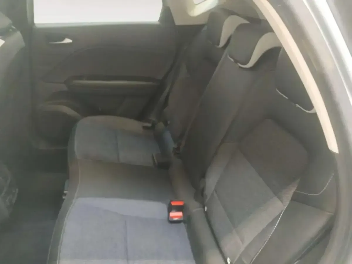 Usata Renault Captur Techno 145 CV (106 kW) 2022 Grigio SUV