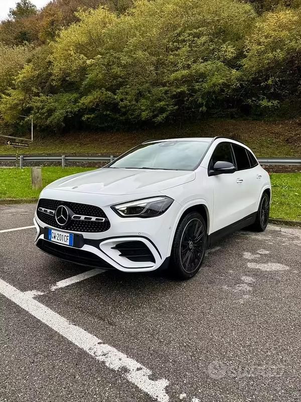 Usata Mercedes GLA220 AMG line 190 CV (139 kW) 2024 SUV