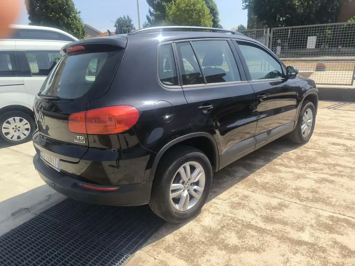 Usata VW Tiguan 110 CV (80 kW) 2015 Nero SUV