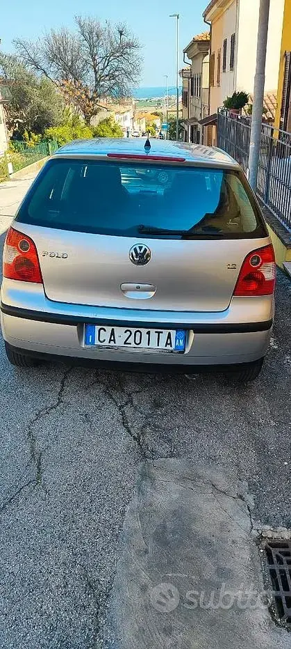 Usata VW Polo 64 CV (47 kW) 2002 Grigio Berlina