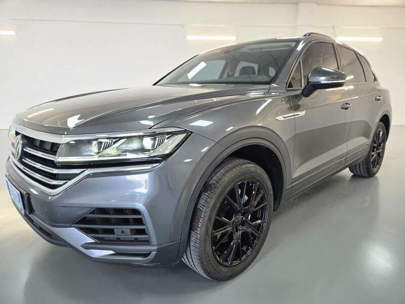 Grigio Usata 2018 VW Touareg Advance SUV | 26.900 € (Super prezzo) - Immagine 1/4