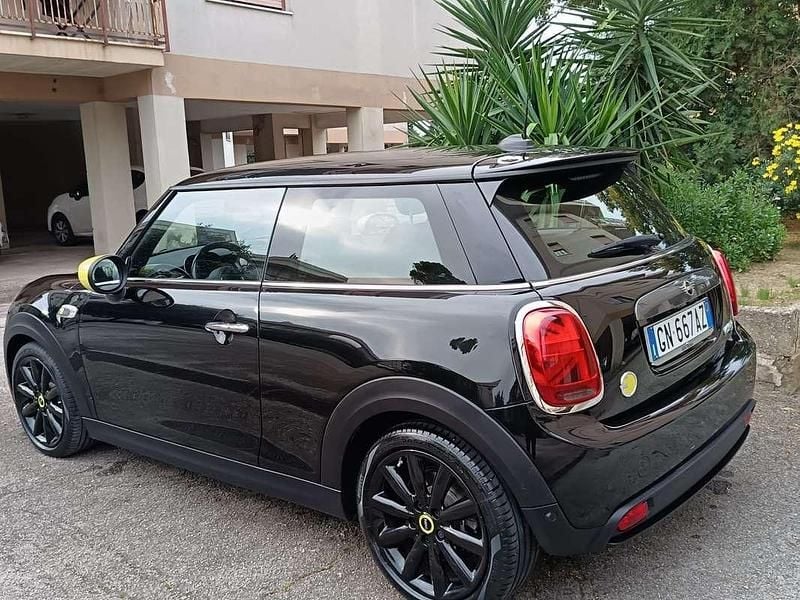 Usata Mini Cooper SE 75 kW (102 CV) 2020 Utilitaria