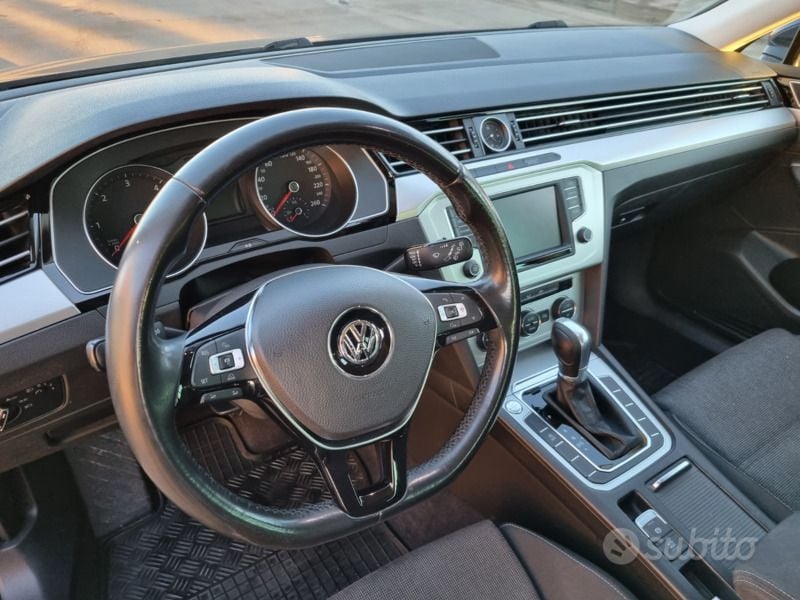 Usata VW Passat 120 CV (88 kW) 2015 Blu Station wagon