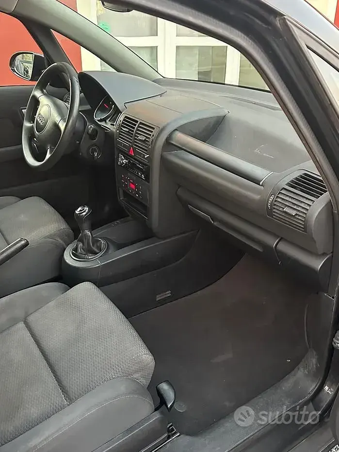 Usata Audi A2 Comfort 75 CV (55 kW) 2005 Nero Utilitaria
