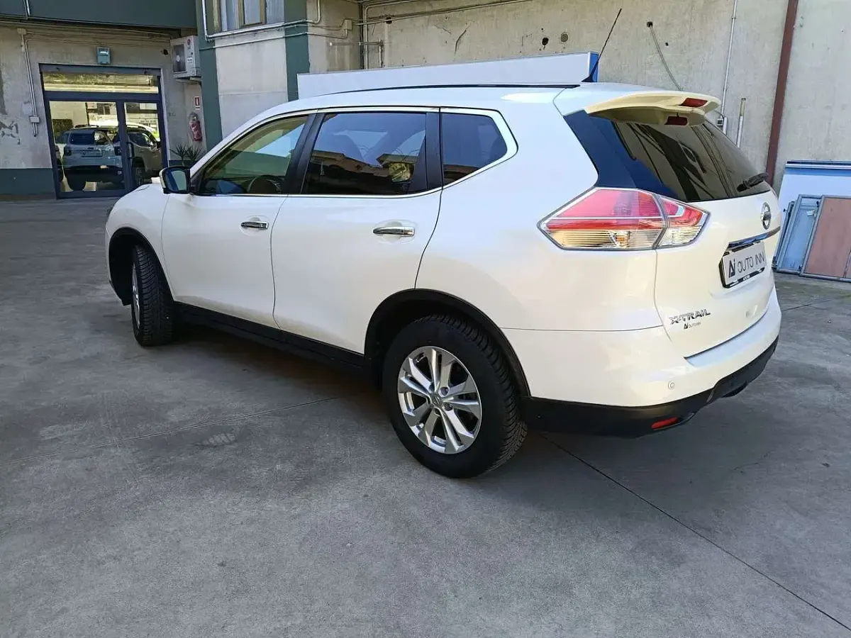 Usata Nissan X-Trail Acenta 131 CV (96 kW) 2017 White triplo strato SUV
