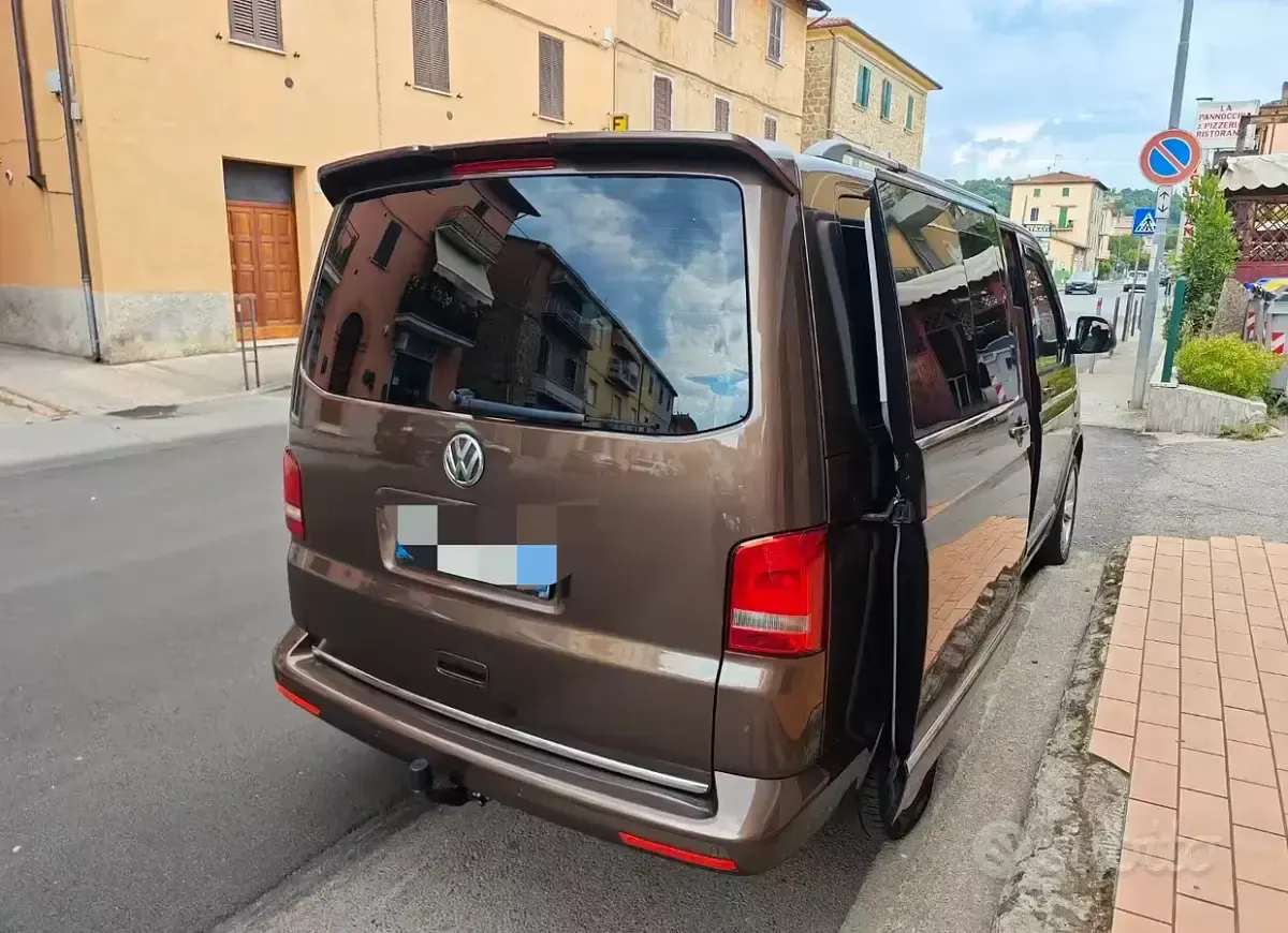 Usata VW Multivan Highline 180 CV (132 kW) 2012 Marrone Monovolume