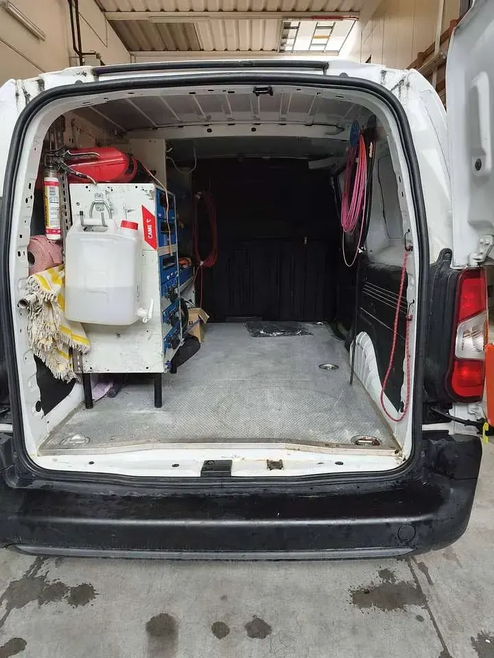 Usata Opel Combo 102 CV (75 kW) 2021 Bianco Monovolume
