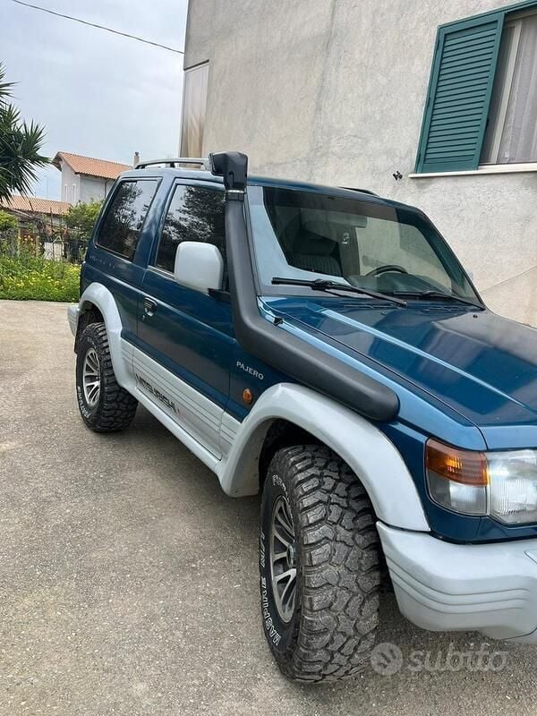 Usata Mitsubishi Pajero 1991 Blu SUV