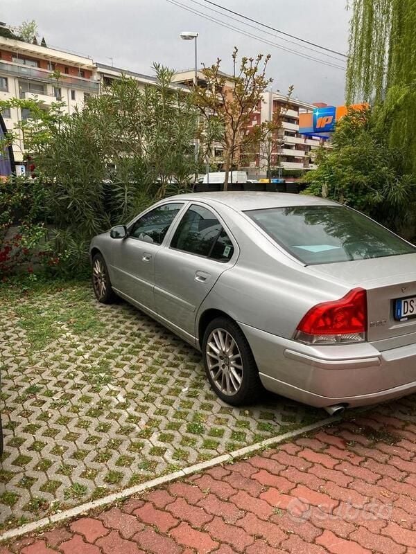 Usata Volvo S60 252 CV (185 kW) 2008 Grigio Berlina